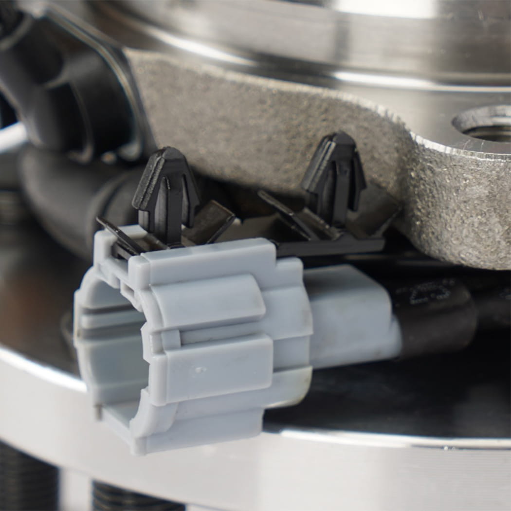 Hanhub 515065 HUB předního kola a sestava ložiska kompatibilní s Frontier Pathfinder XTERRA Equator nahrazuje SP450701 BR930638 VKBA6999 713613940 9329003 40202-EA300 40202-ZP90A 40202-4X01A 43420-82Z302020202020202020202020202020A 43420-82Z302020202020A 43420.